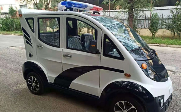 治多警用巡逻车